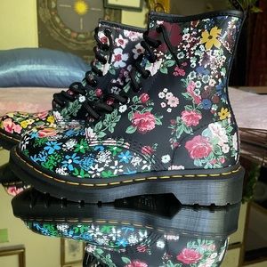 Dr. Martens 1460 Pascal Floral Mash Up White/Black Floral Mash Up